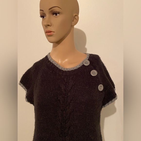 BCBGMaxAzria sweater - Picture 2 of 10